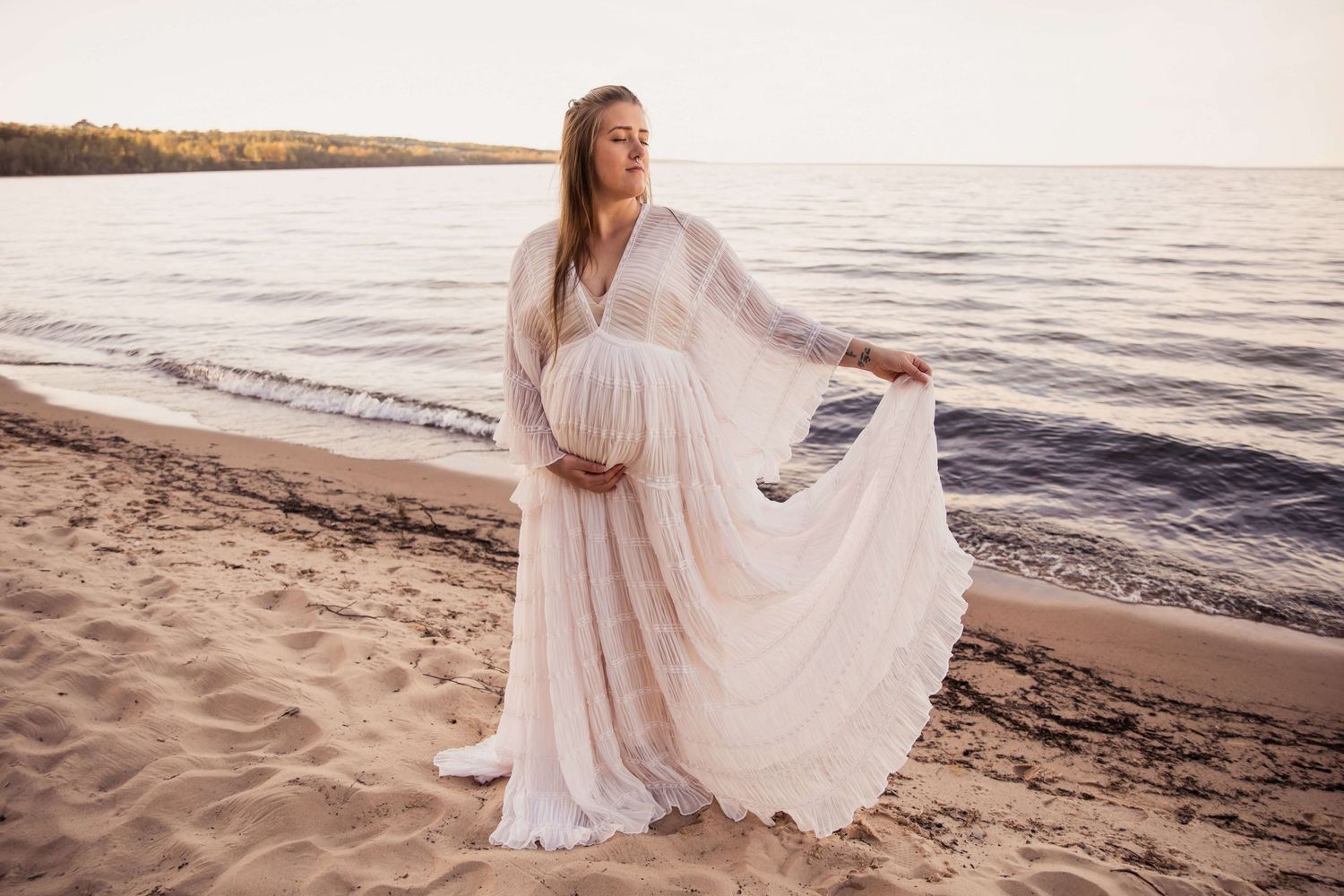 Gravidfotografering i Mullsjo - Jonkoping, Avslappant, ärligt, mycket känslor. Fokuserar på dig som vill ha minnesvärda bilder.