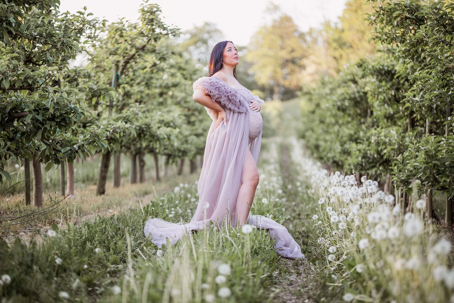 Gravidfotograf mullsjö och jönköping. dokumentärt mullsjö med fokus på känslor och närhet. Storytellingfotograf i Mullsjö & jönköping