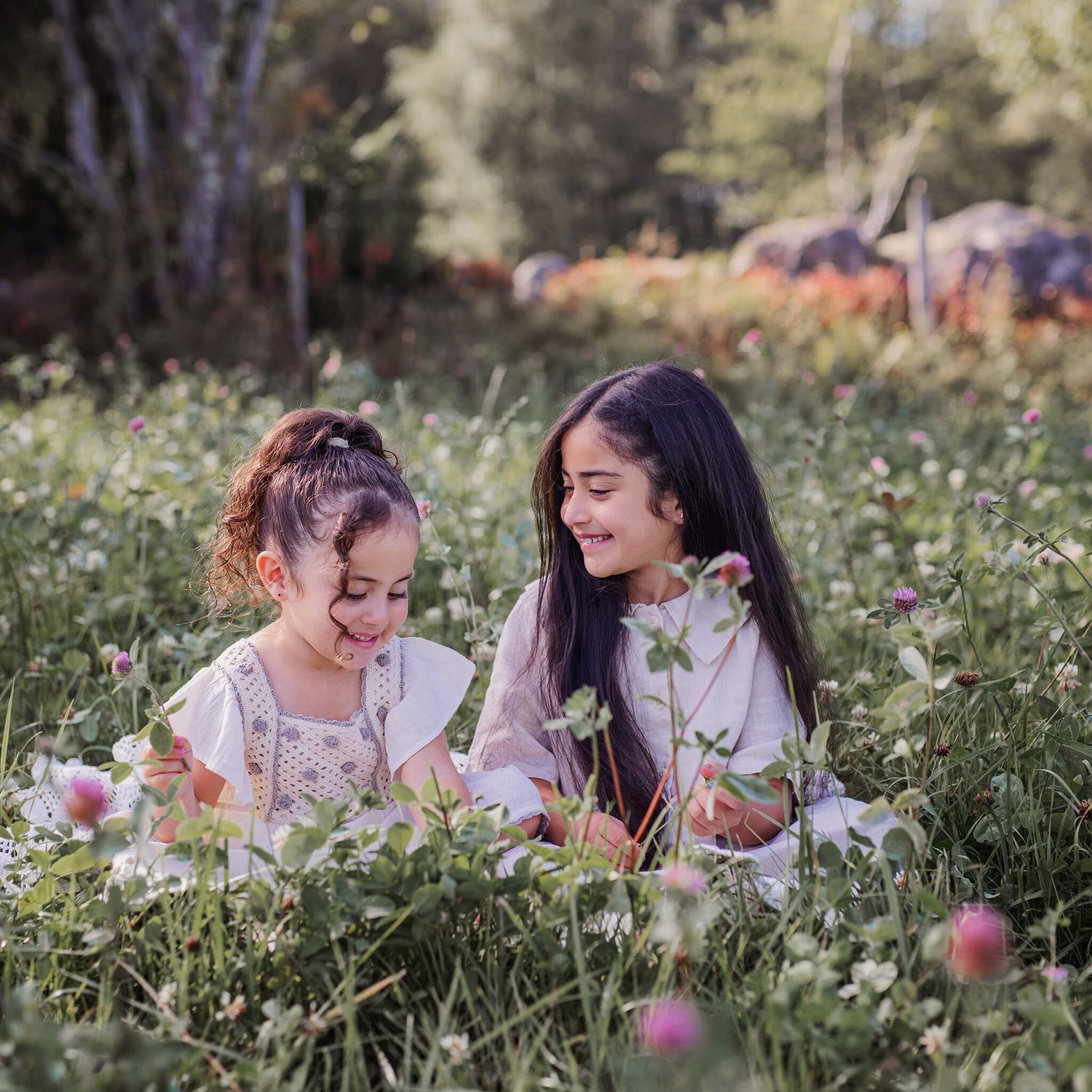 Barnfotograf i mullsjö och jönköping. Familjefotograf i mullsjö med fokus på känslor och närhet. Storytellingfotograf i Mullsjö & jönköping