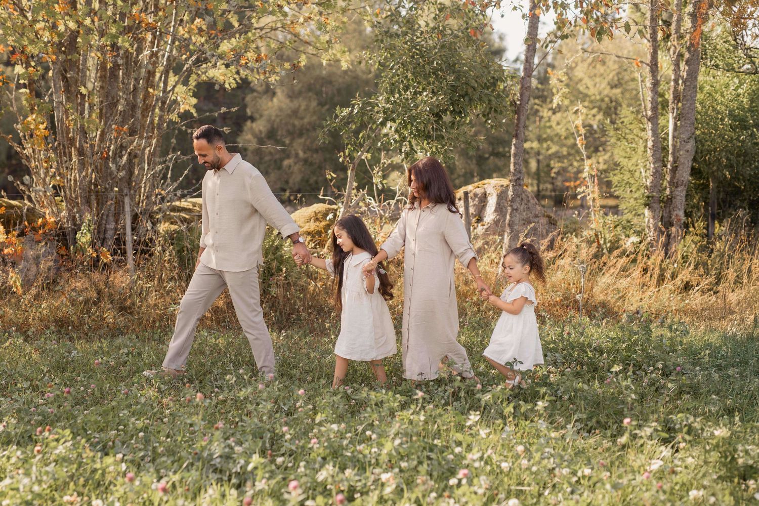 familjefotografering i Mullsjo - Jonkoping, Avslappant, ärligt, mycket känslor. Fokuserar på dig som vill ha minnesvärda bilder.