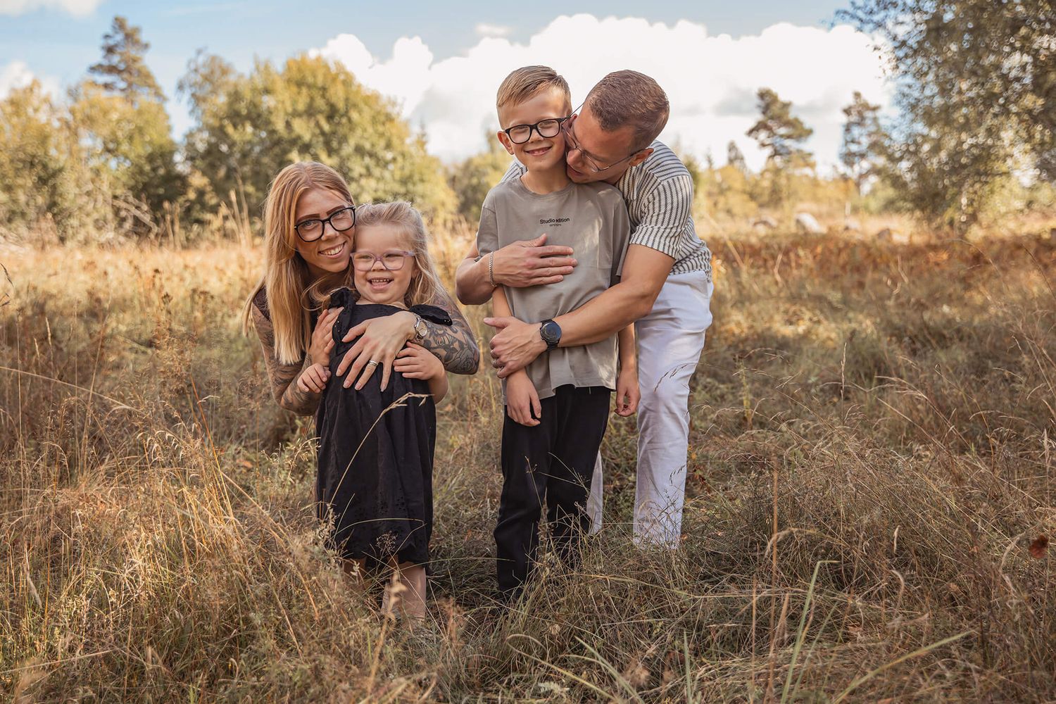 familjefotografering i Mullsjo - Jonkoping, Avslappant, ärligt, känslor. Fokuserar på dig som vill ha minnesvärda bilder. Storytelling