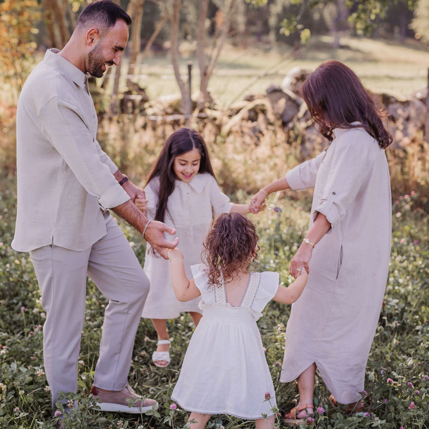 Barnfotograf i mullsjö och jönköping. Familjefotograf i mullsjö med fokus på känslor och närhet. Storytellingfotograf i Mullsjö & jönköping