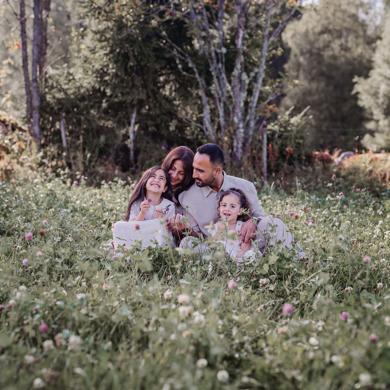 Barnfotograf i mullsjö och jönköping. Familjefotograf i mullsjö med fokus på känslor och närhet. Storytellingfotograf i Mullsjö & jönköping
