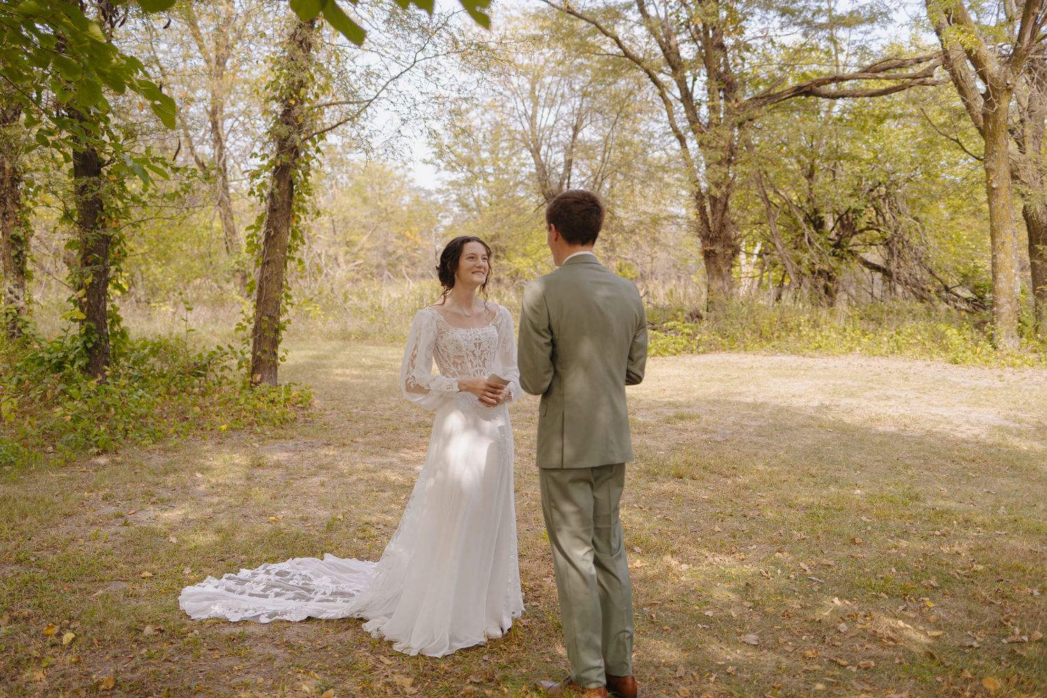 Outdoor wedding ceremony at Falconwood Park in Bellevue, Nebraska