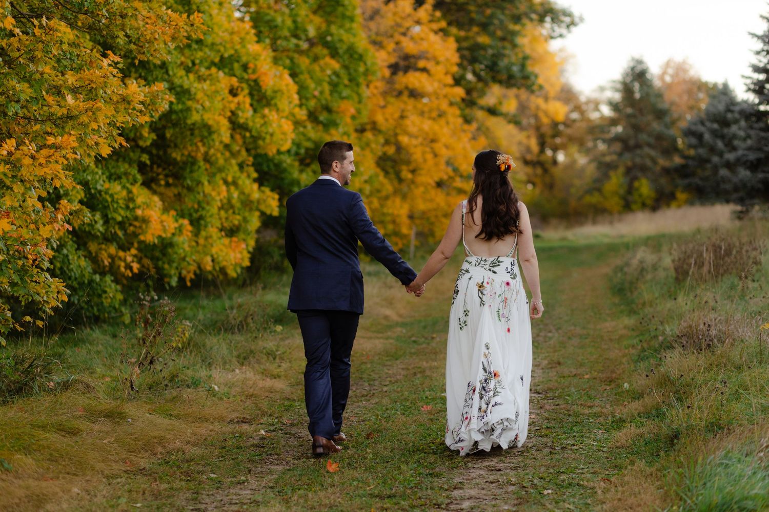 Scenic view of Lilac Hill wedding venue in Louisville Nebraska. Photographer, Nixon Photography, Kinsey Nixon-Bay