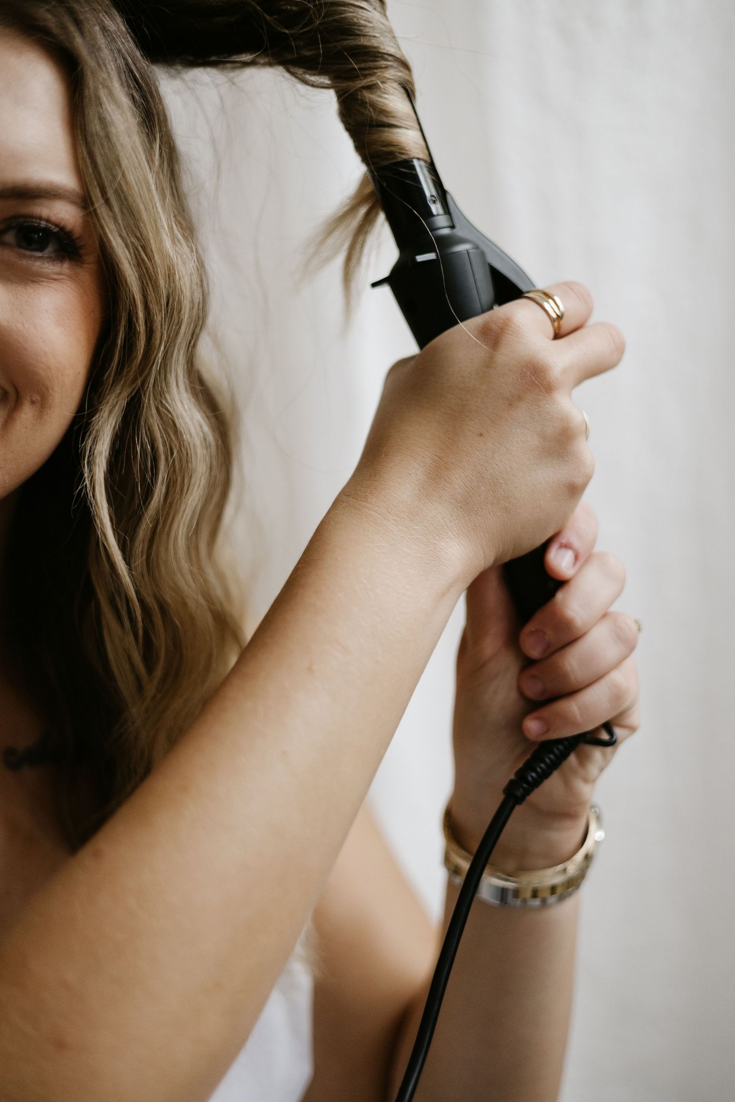 Branding Session hairstylist modern setting in Plattsmouth Nebraska.