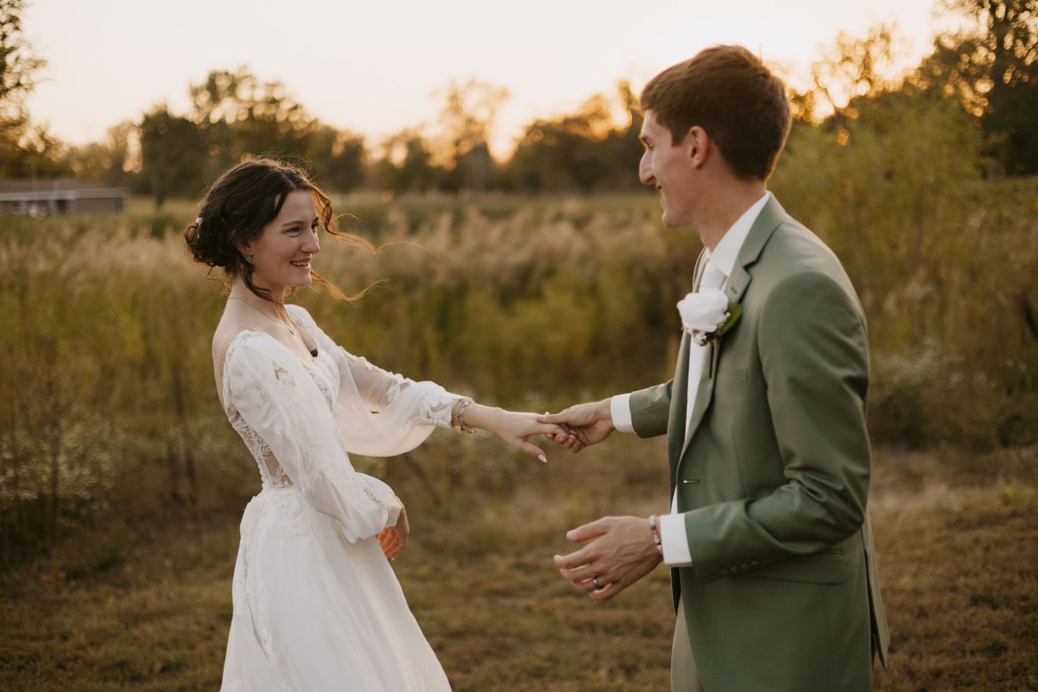 Outdoor wedding ceremony at Falconwood Park in Bellevue, Nebraska