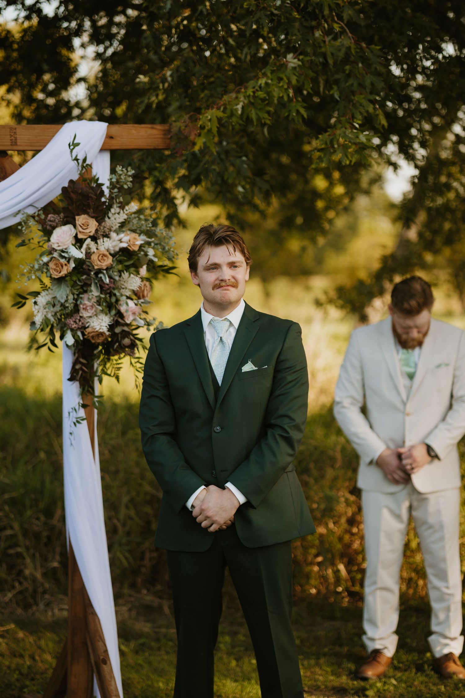 Falconwood Park wedding venue in Bellevue, Nebraska featuring outdoor ceremonies and lush greenery photography.