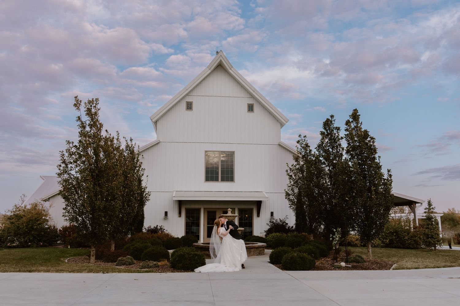 PALACE EVENT CENTER  TRAYNOR IOWA IOWA Wedding Photography, Nixon Photography, Kinsey Nixon-Bay