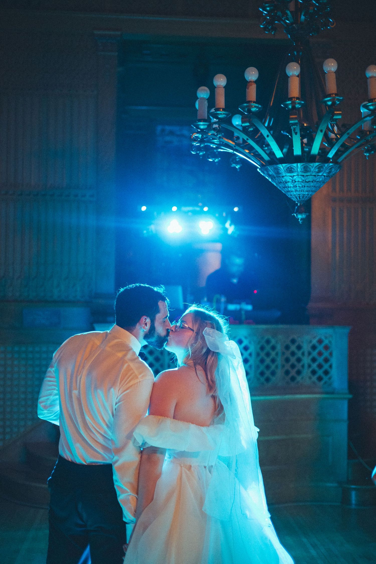 Joslyn Castle & Gardens Omaha Nebraska Wedding venue Wedding Photography by Nixon Photography