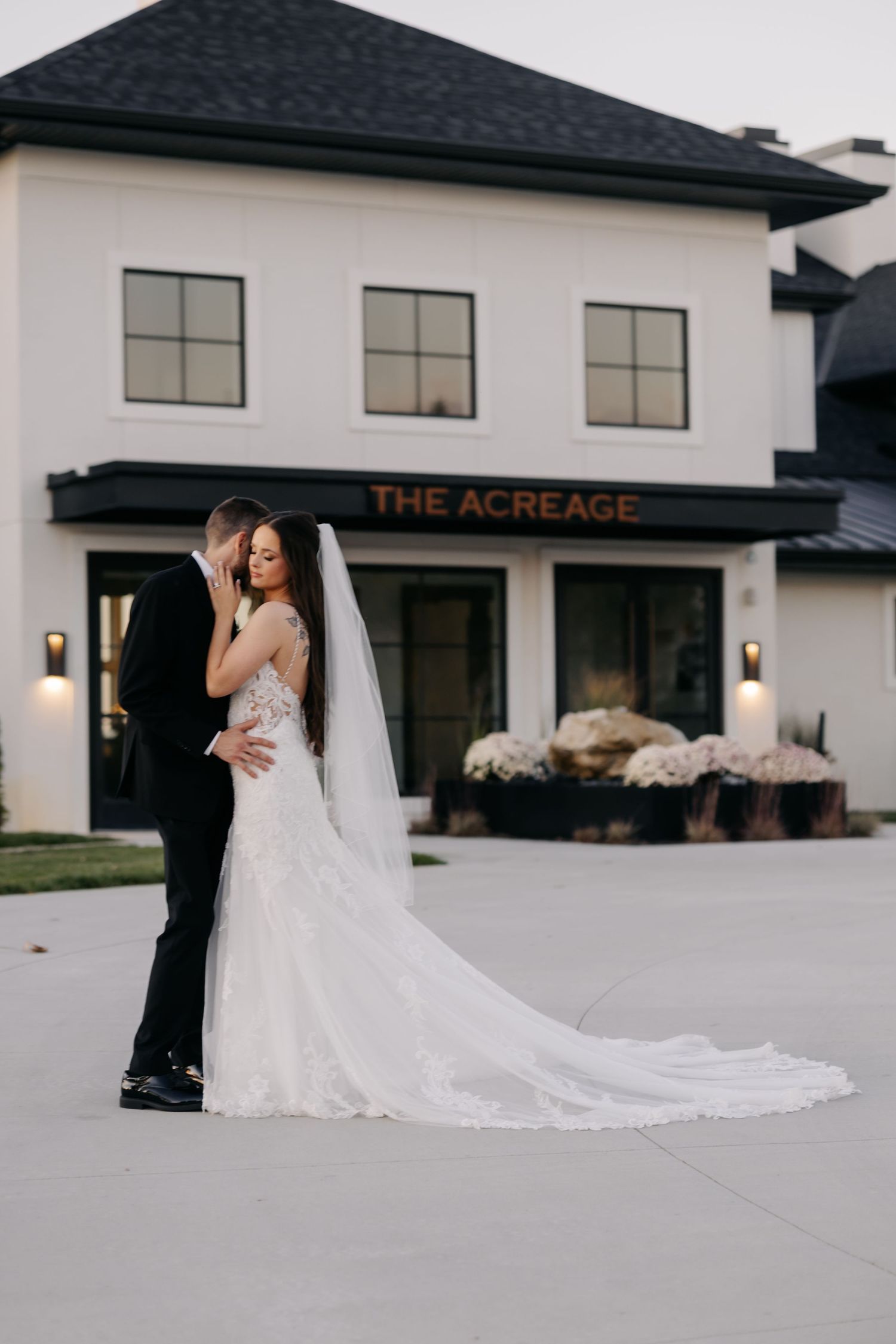 Golden hour portraits of the wedding couple at The Acreage in Palmyra Nebraska for a fall wedding.
