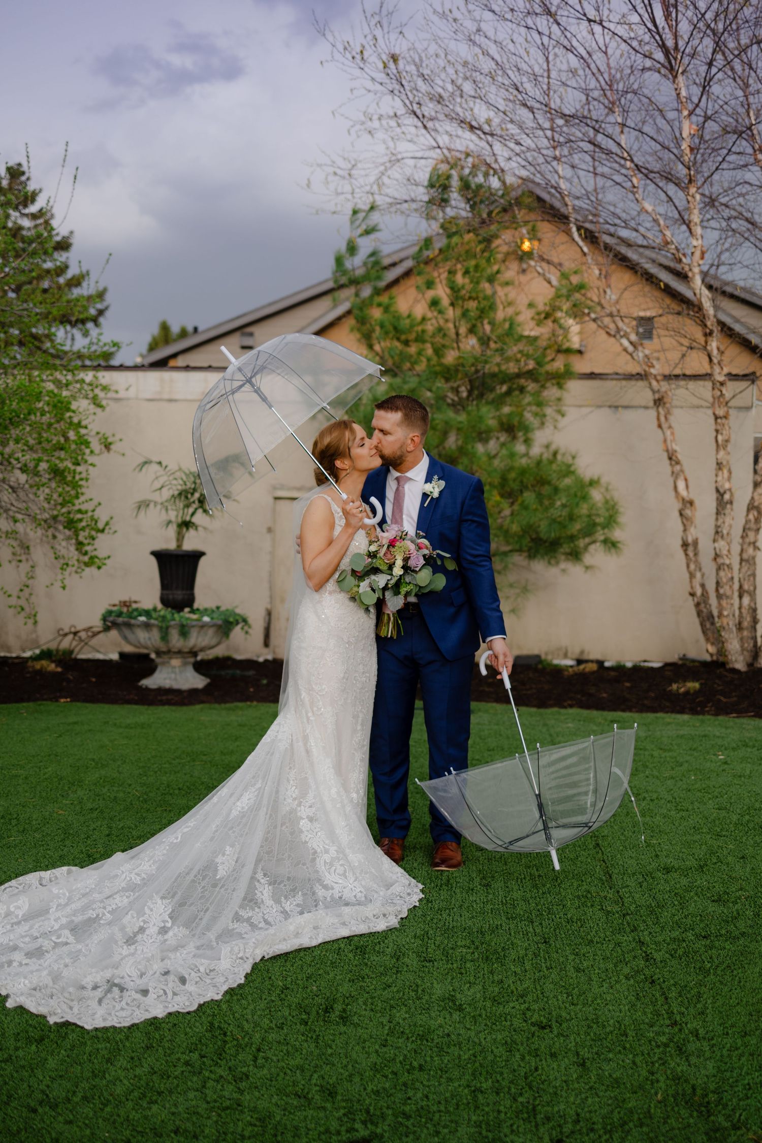 Outdoor wedding ceremony at Villa Aletta in Omaha, Nebraska with private scenic views.