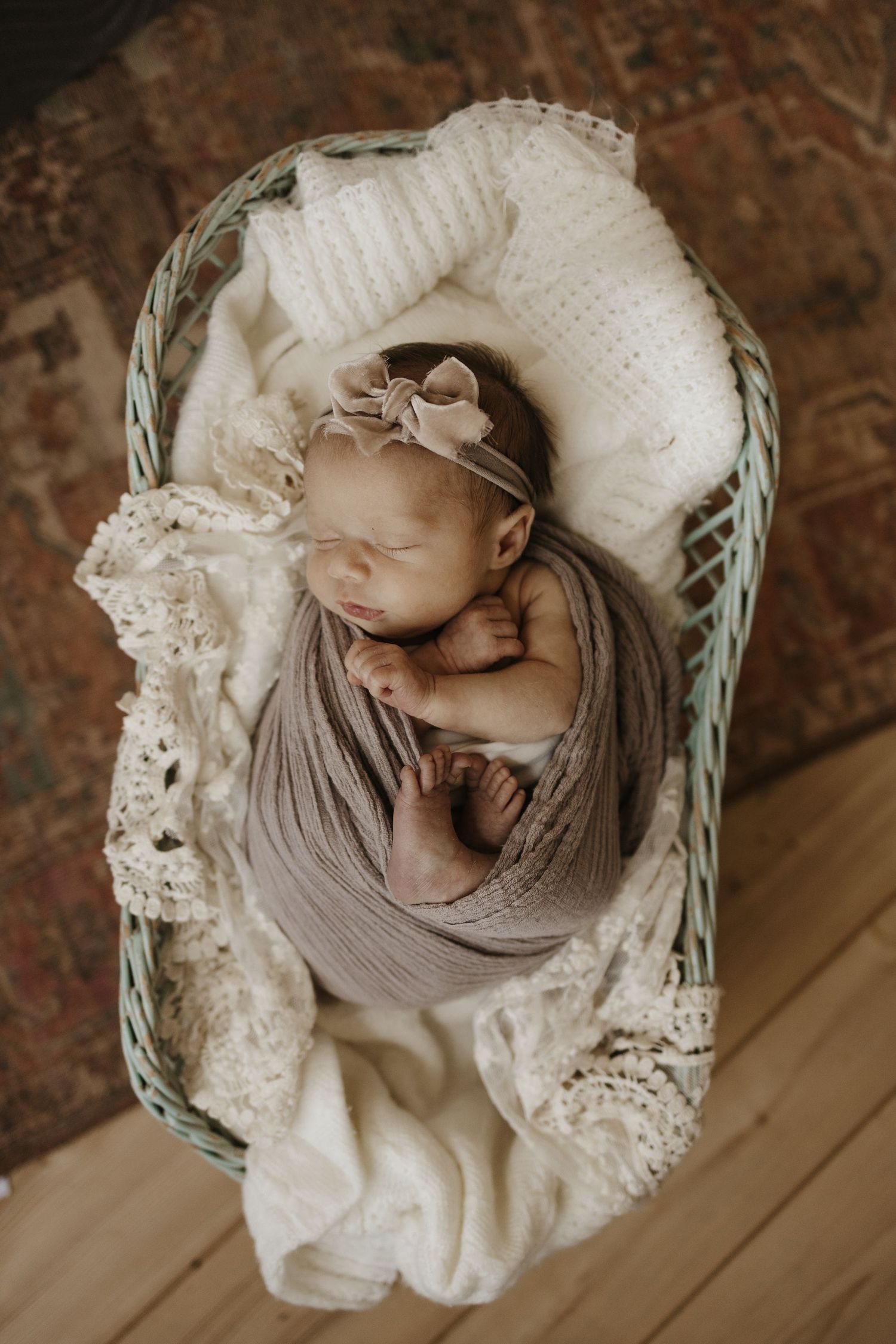 Plattsmouth NE newborn details — hands, feet, hair