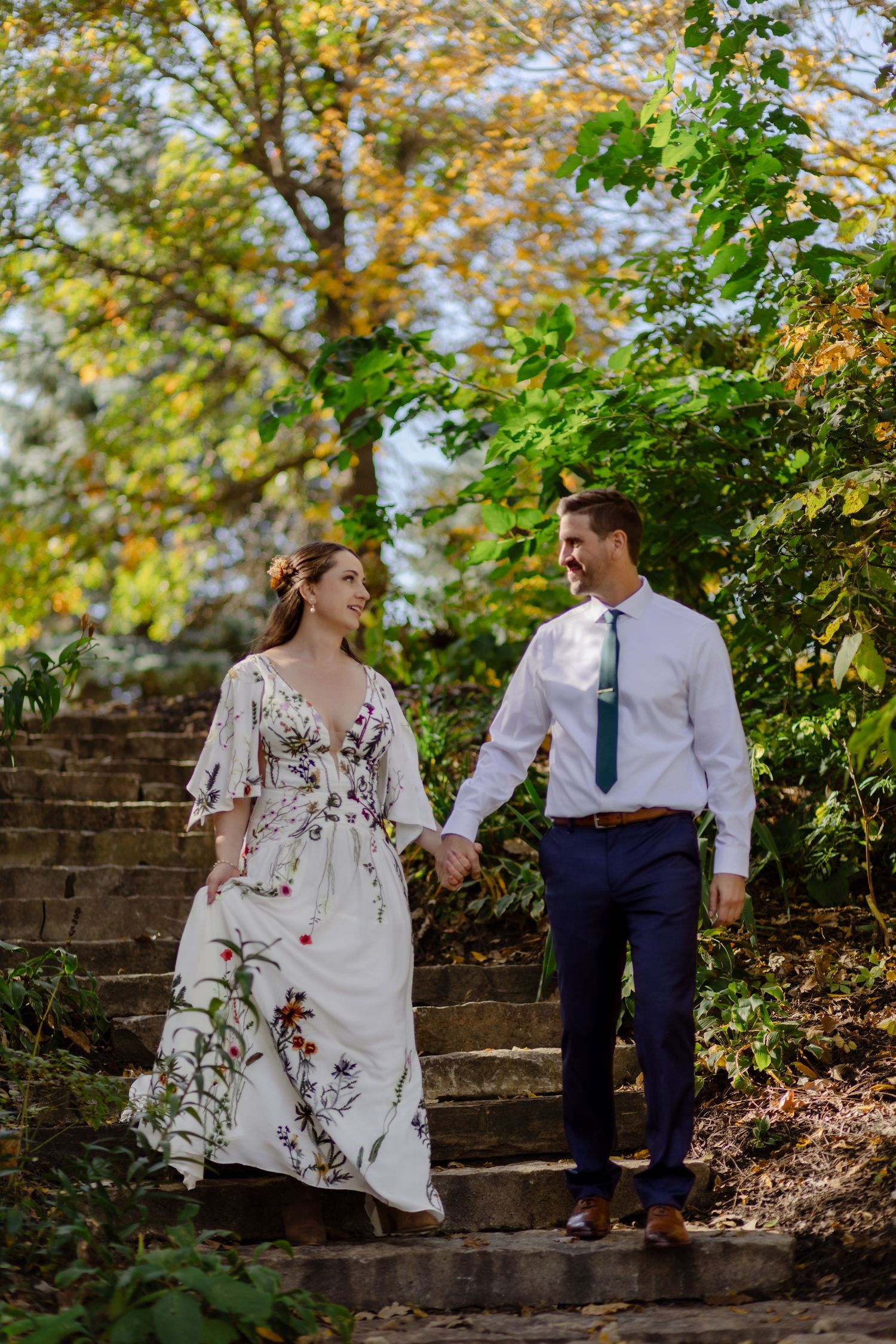 Bride and groom wedding photos at Lilac Hill in Louisville NE.
Photographer, Nixon Photography, Kinsey Nixon-Bay