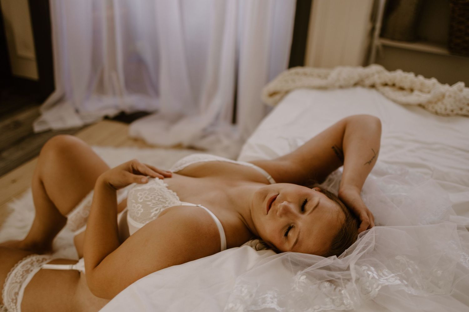 boudoir photography in Omaha or Lincoln, Nebraska
