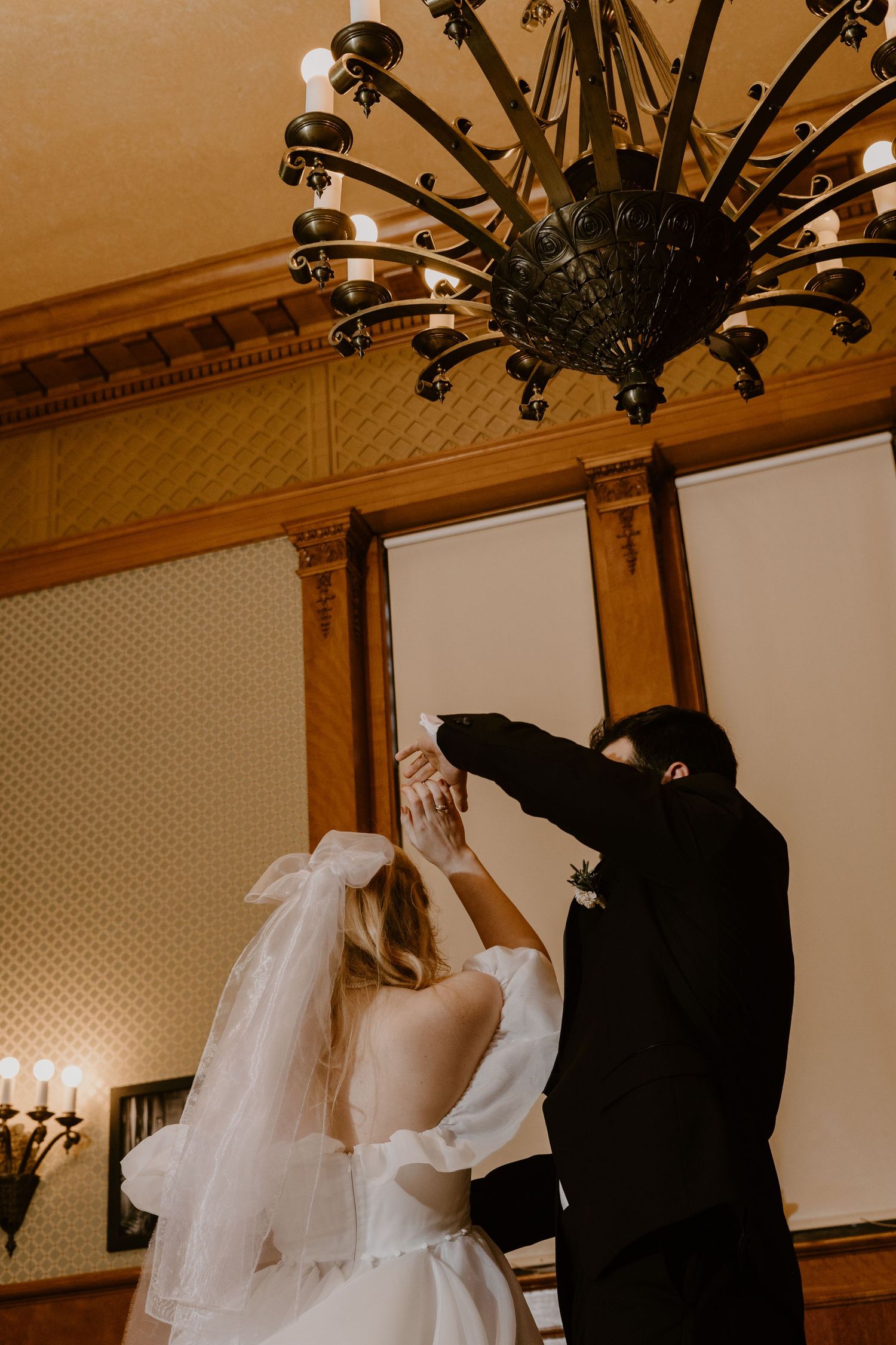 Joslyn Castle & Gardens Omaha Nebraska Wedding venue Wedding Photography by Nixon Photography