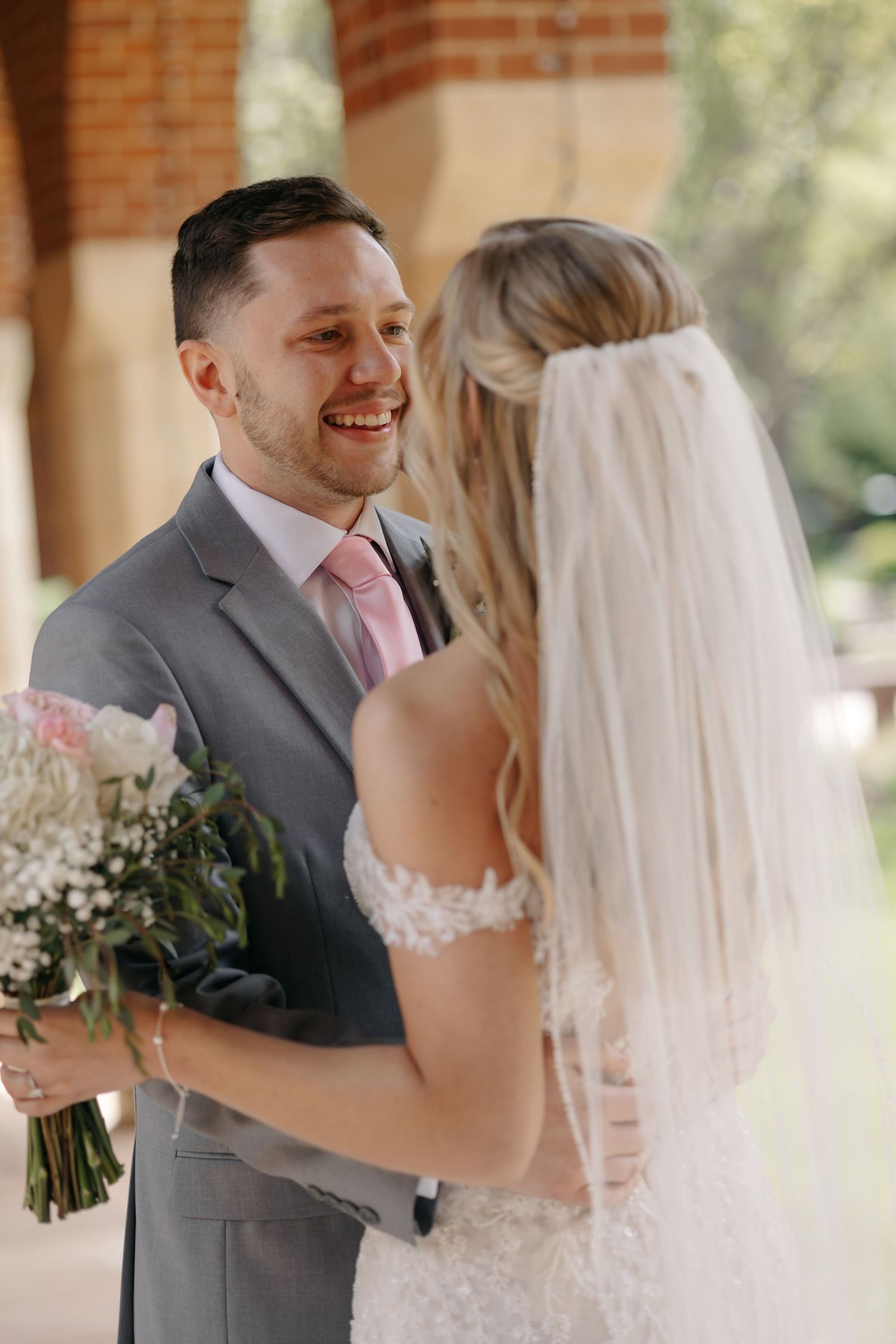 Bride and groom at a local Lincoln nebraska wedding venue.