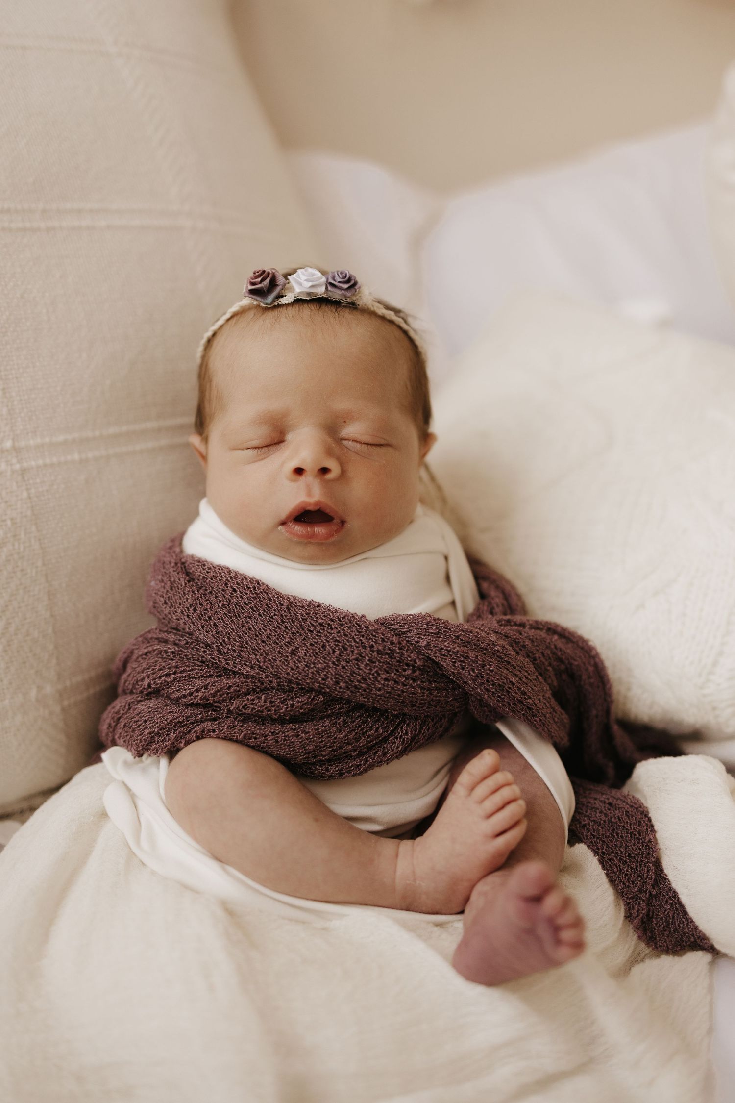 Plattsmouth NE newborn details — hands, feet, hair