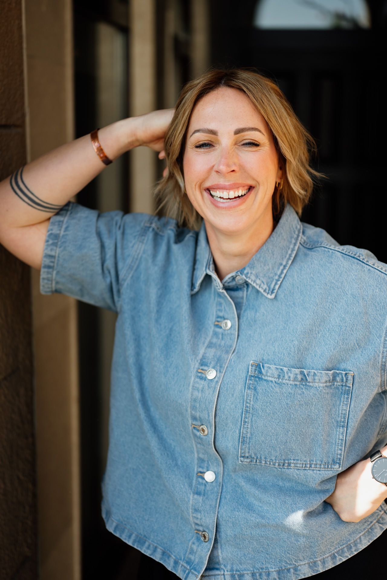 Portrait einer Frau während eines Businessshootings
