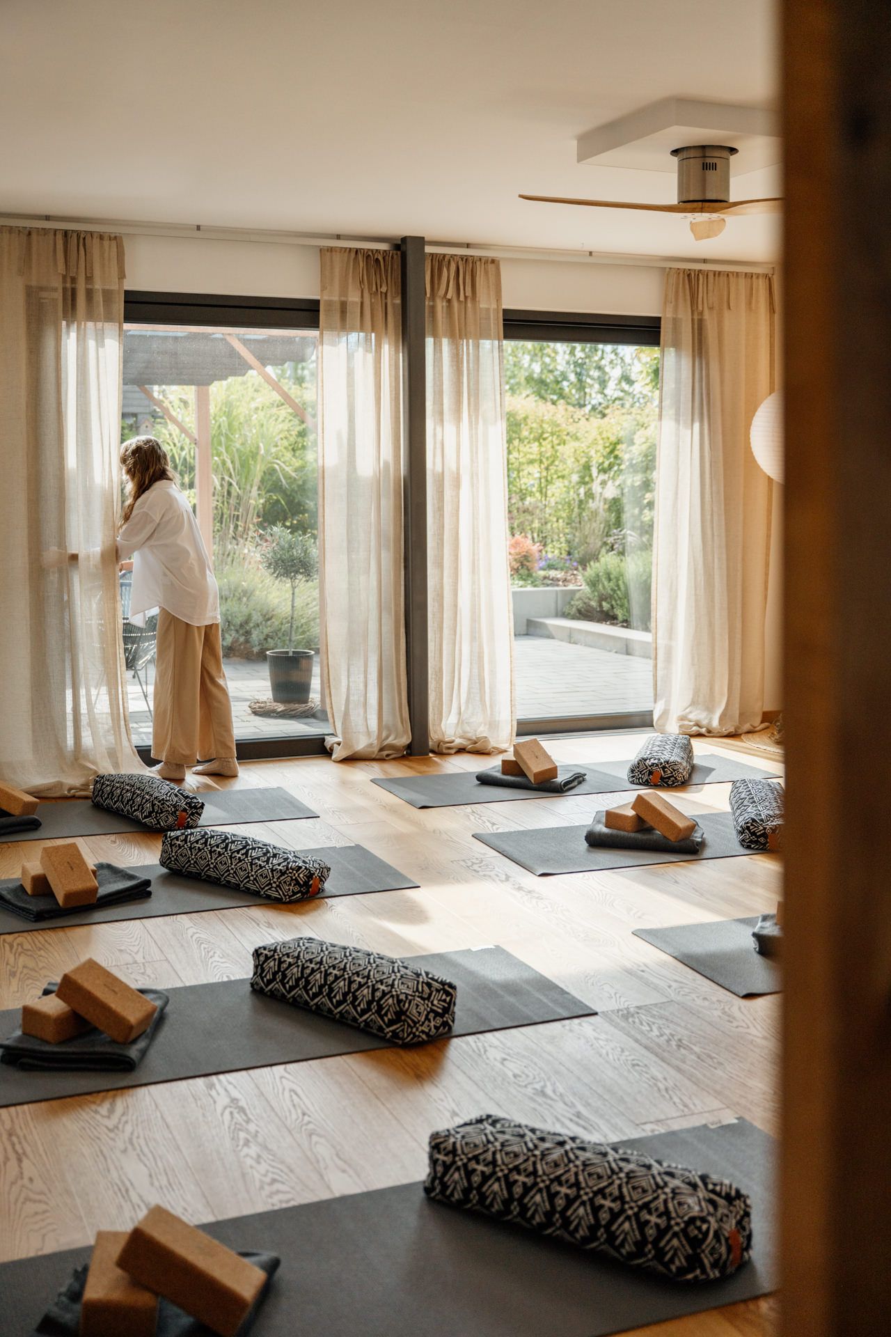 Yogastudio Einblick mit Yogomatten