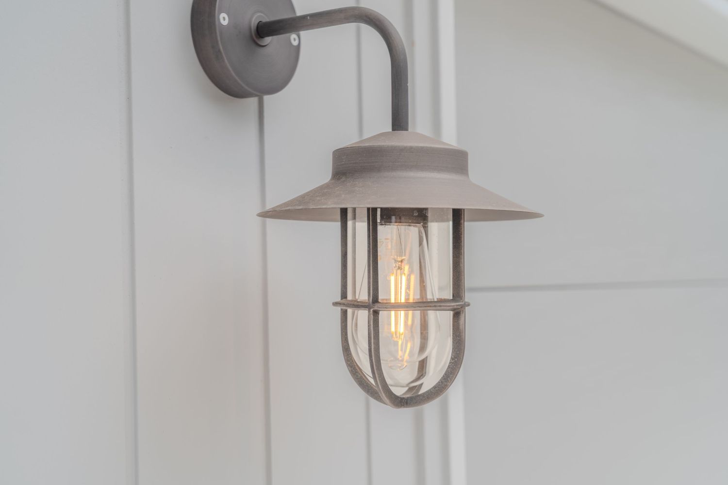 New 53 Larbonya outside light