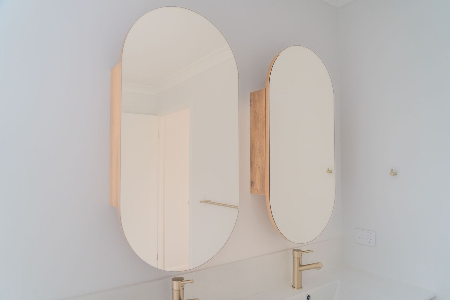 New 53 Larbonya mirrors