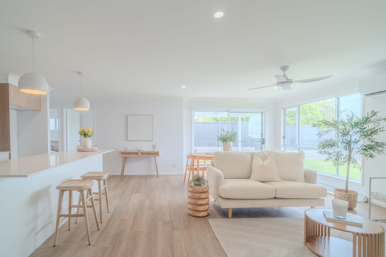 New 53 Larbonya Living room wide