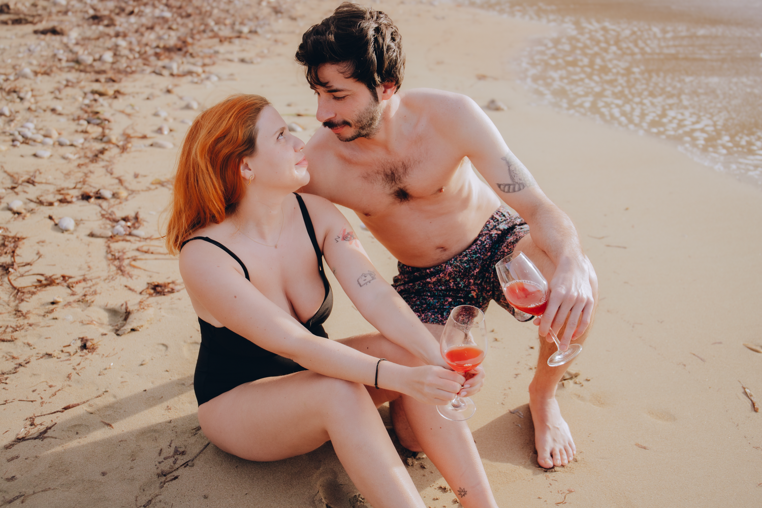 Preboda en Cala Benirràs, IBIZA. Fotógrafa de bodas en Barcelona, Catalunya y España.