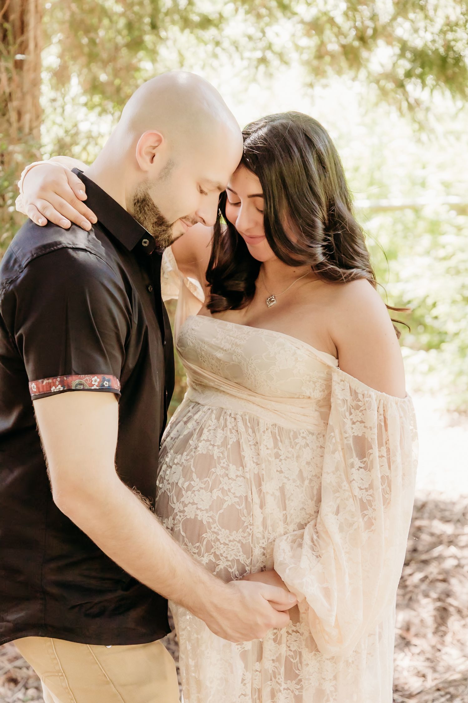 Outdoor maternity photography session in Conroe TX
