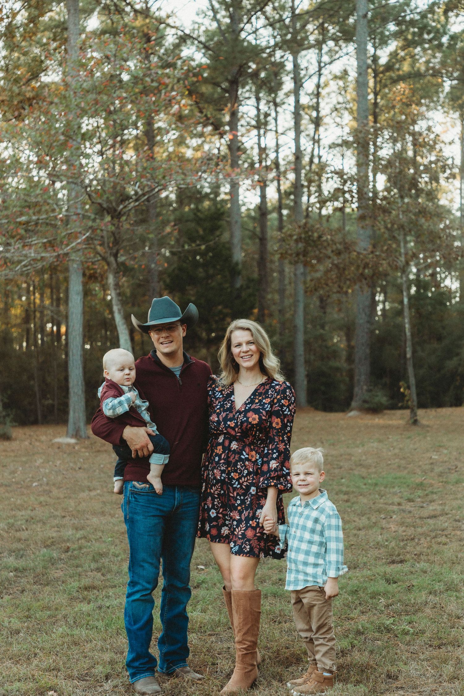 Outdoor family portrait captured in The Woodlands TX by Magnolia Events & Photography