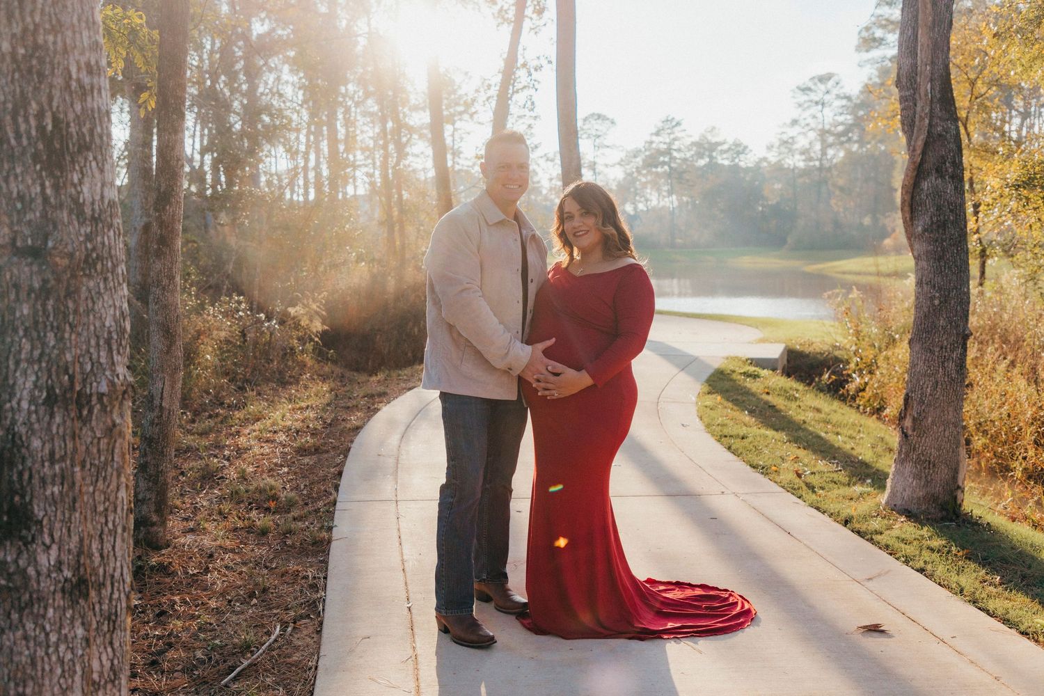 Natural light pregnancy portrait captured by Magnolia Events & Photography