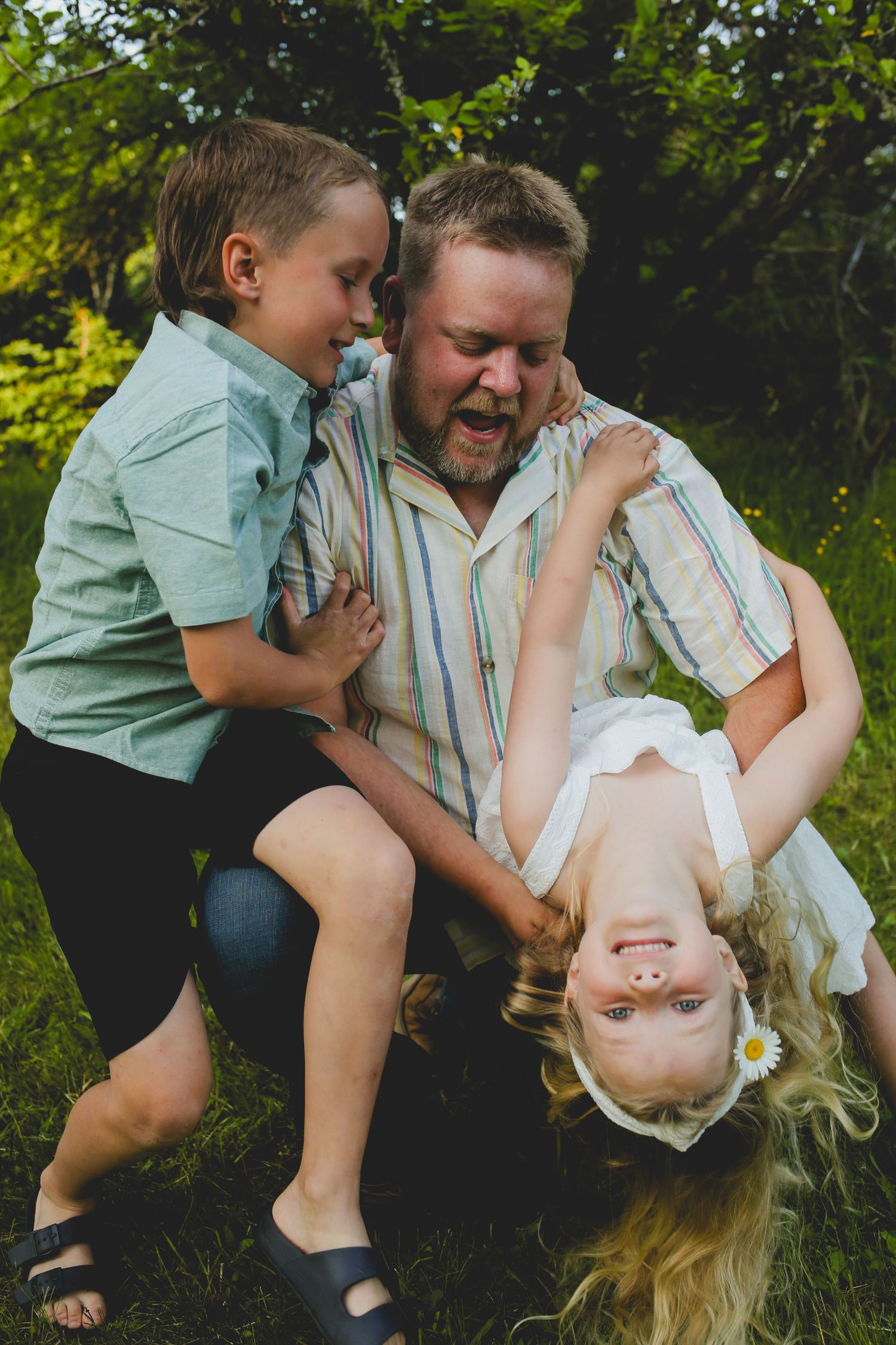 Family Photos, Antigonish Family Photos, Relaxed family photos magical family portraits