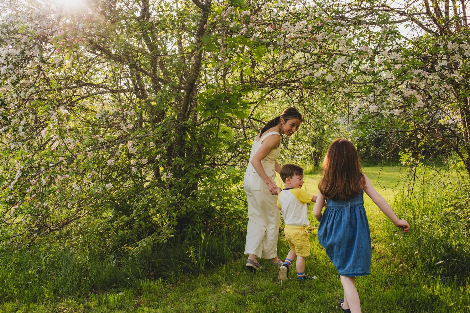 Family Photos, Antigonish Family Photos, Relaxed family photos magical family portraits