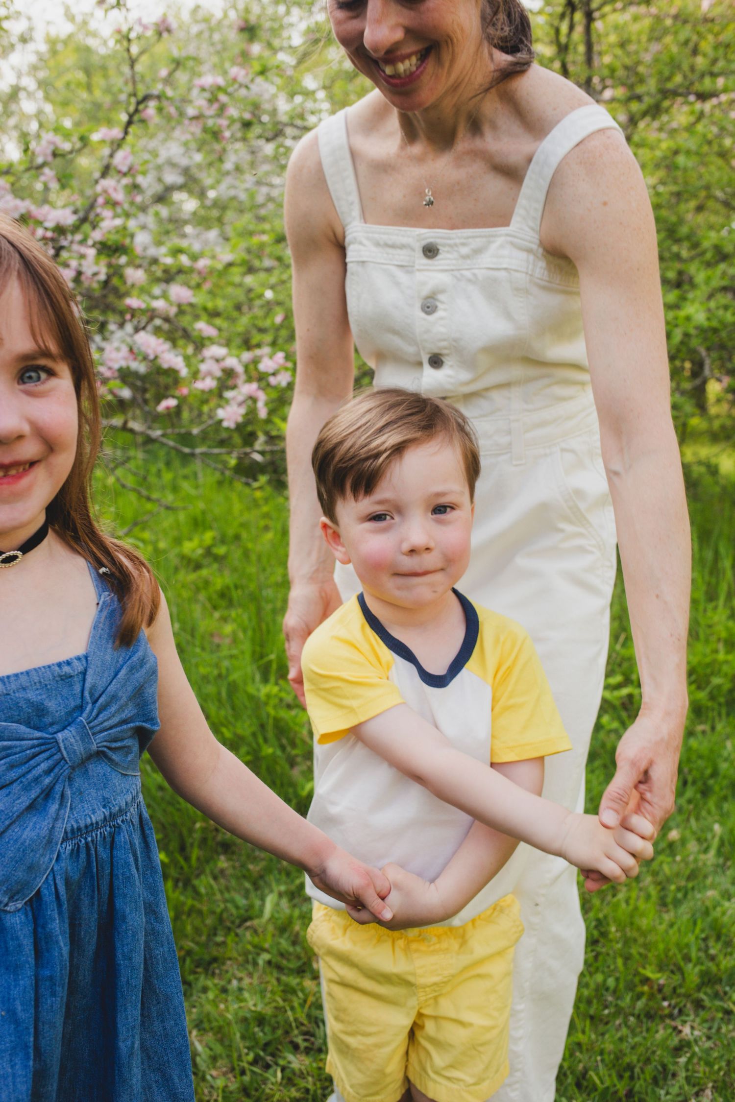 Family Photos, Antigonish Family Photos, Relaxed family photos magical family portraits