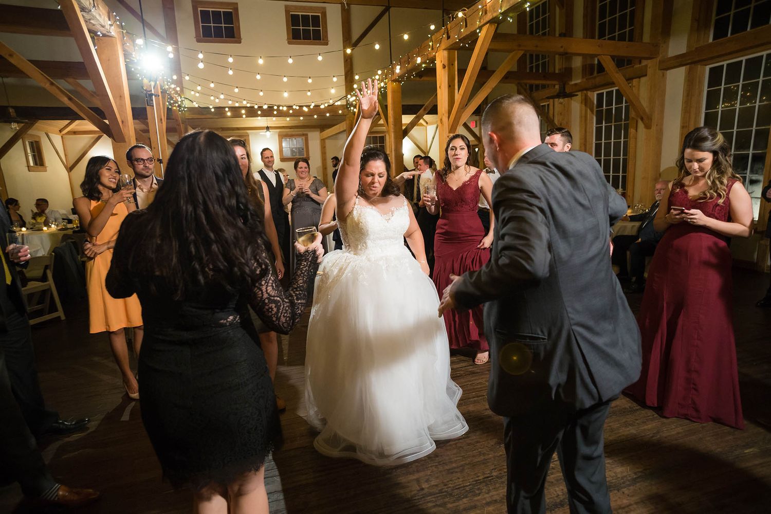 Everyone is on the dance floor!