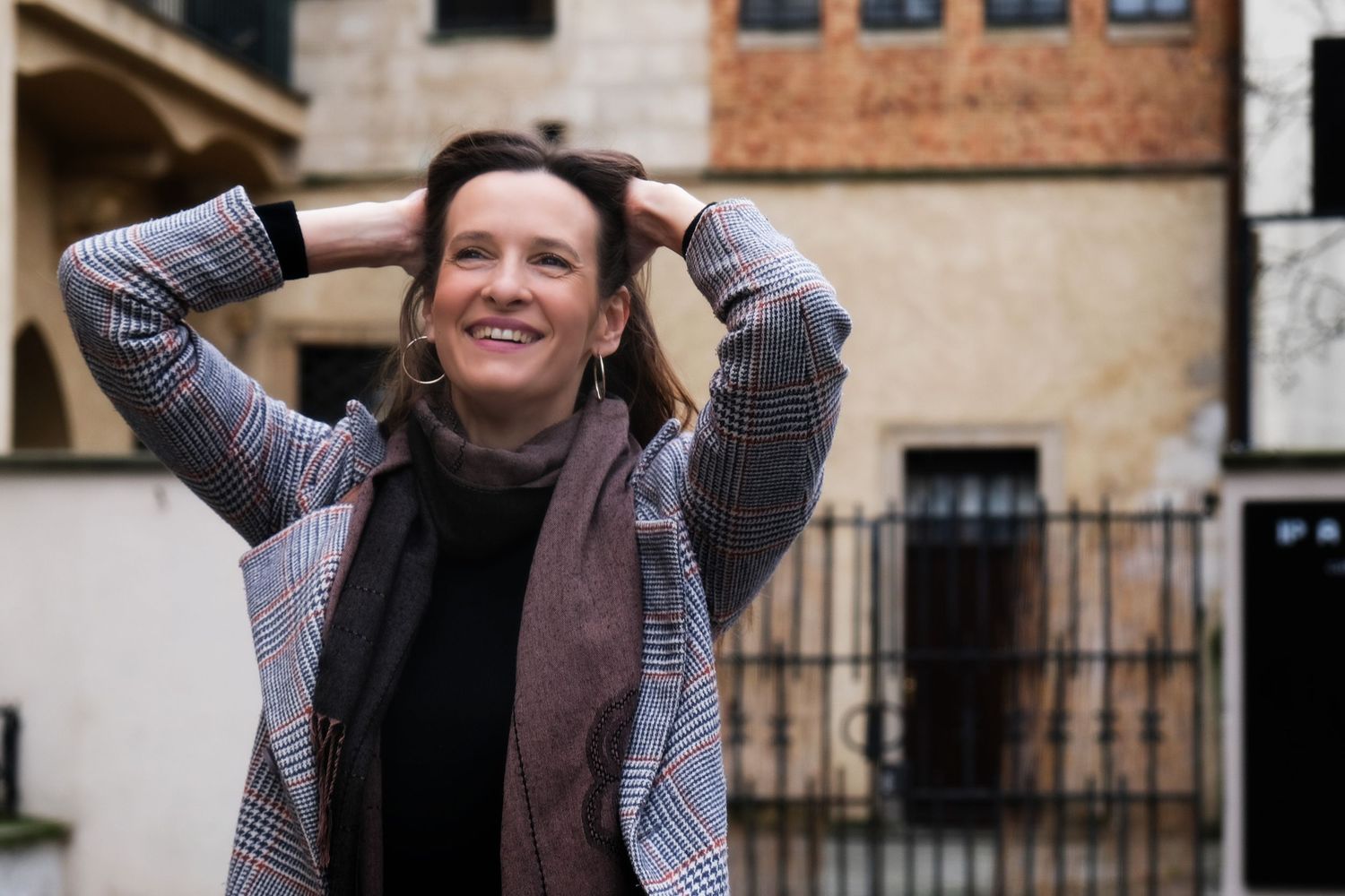 portrétní fotografka žen v Praze - Barbora Vlasatá - Staroměstské náměstí
