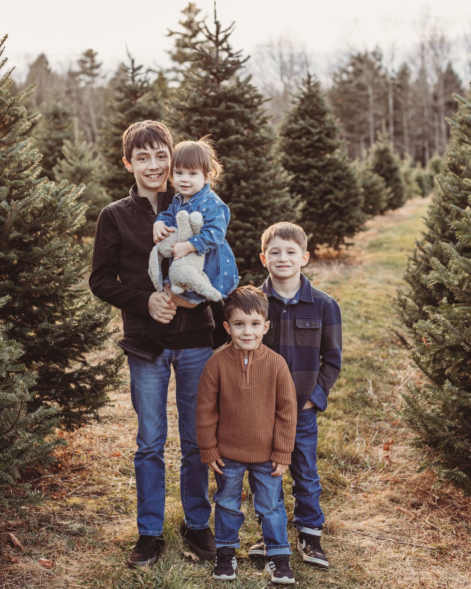 Professional photo of siblings
