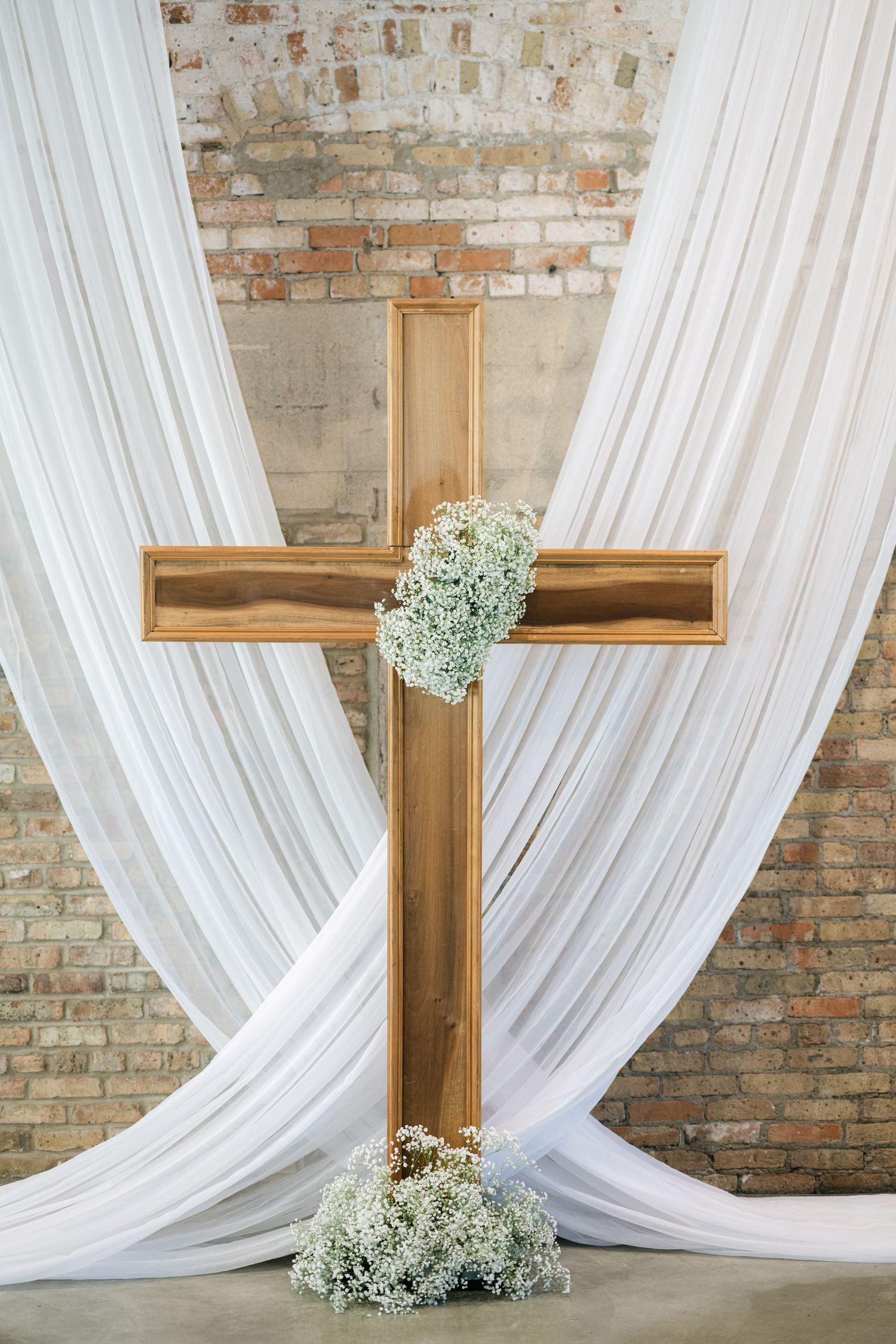 The BRIX on the Fox Wedding - Ceremony Details & Christian Wedding