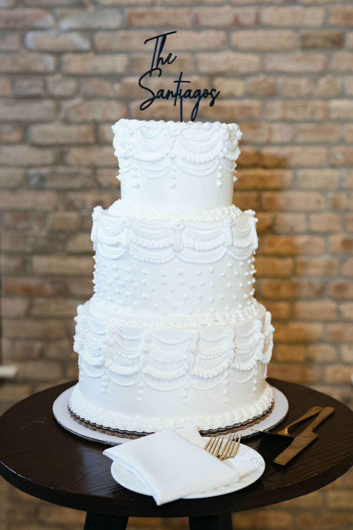The BRIX on the Fox Wedding - White Wedding Cake
