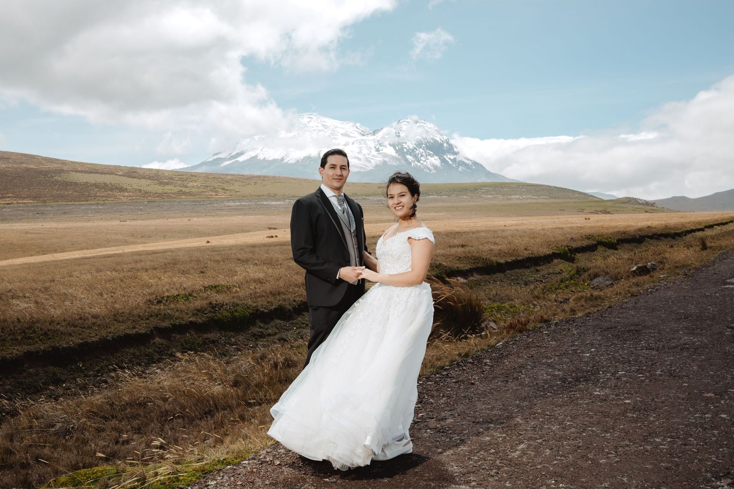 Bodas civiles, pre boda y eventos íntimos en Quito fotografiados con pasión y arte.