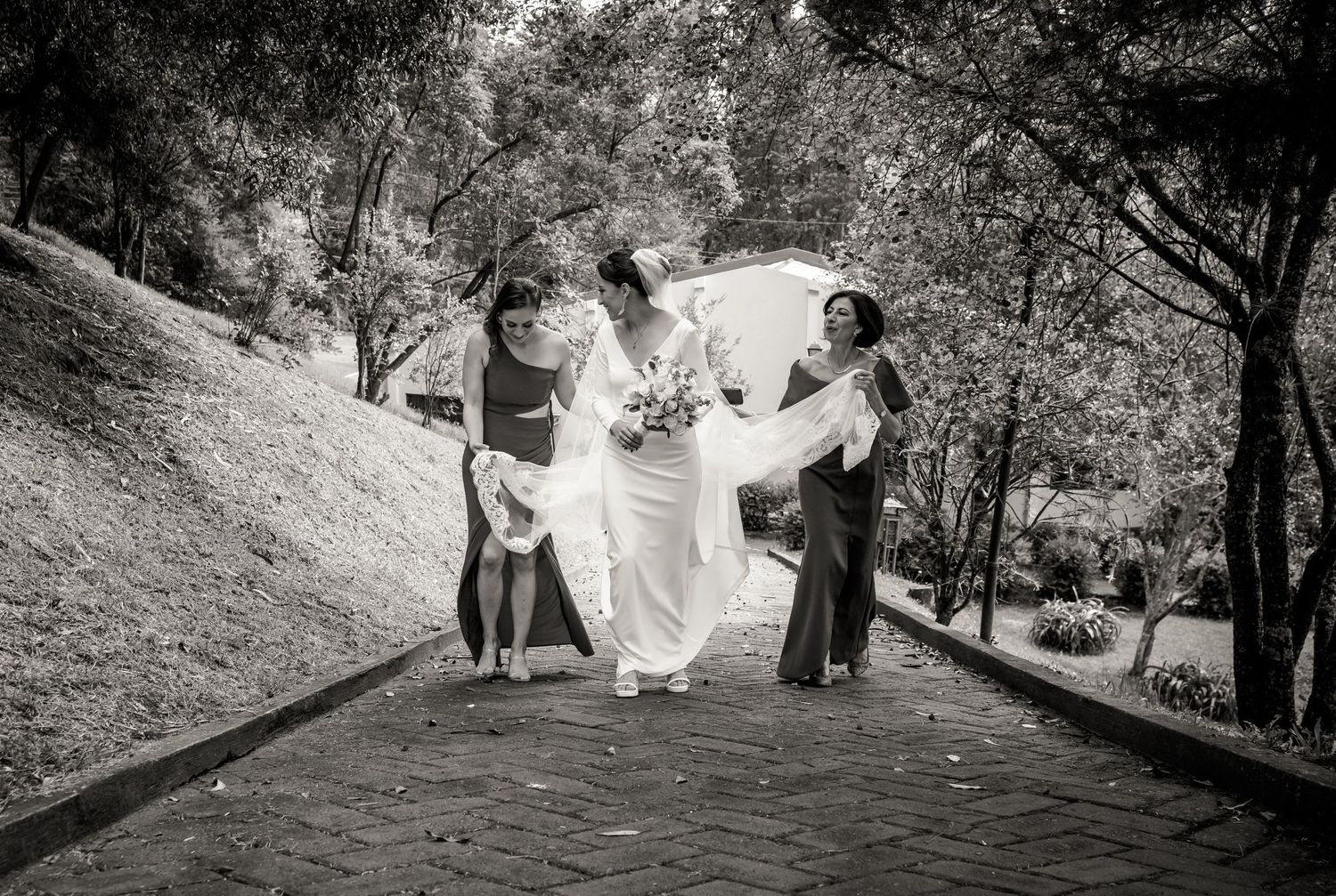 Organización de bodas con fotógrafos profesionales en las mejores haciendas de Quito.