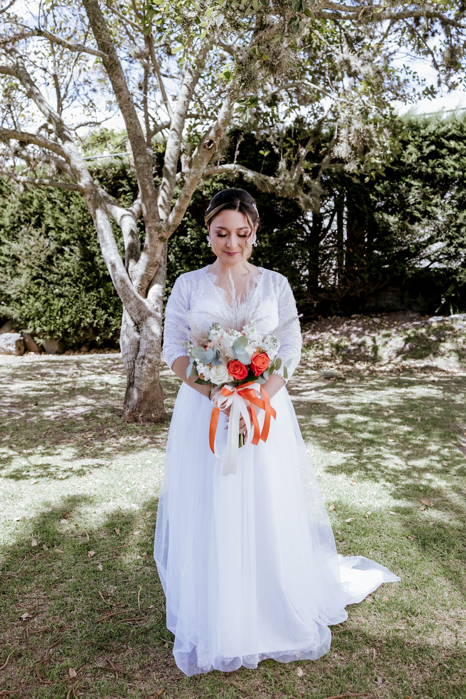 Pablo Andrade fotografiando una boda destino en Ecuador