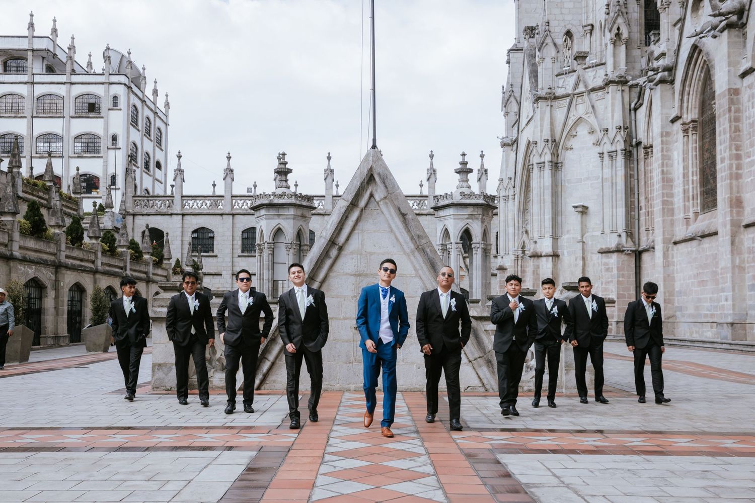 Fotografía de bodas destino en Quito y Ecuador con estilo emocional y documental