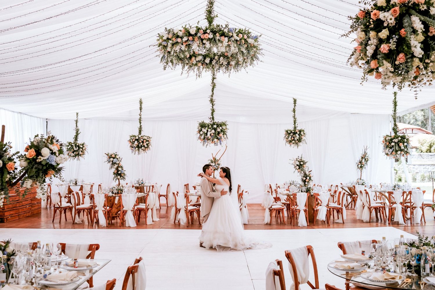 Fotografía de bodas con planificación perfecta gracias a wedding planners en Quito.