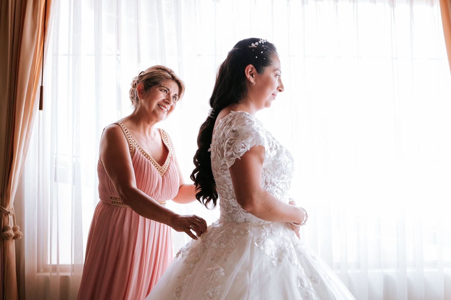 Organización de bodas con fotógrafos profesionales en las mejores haciendas de Quito.