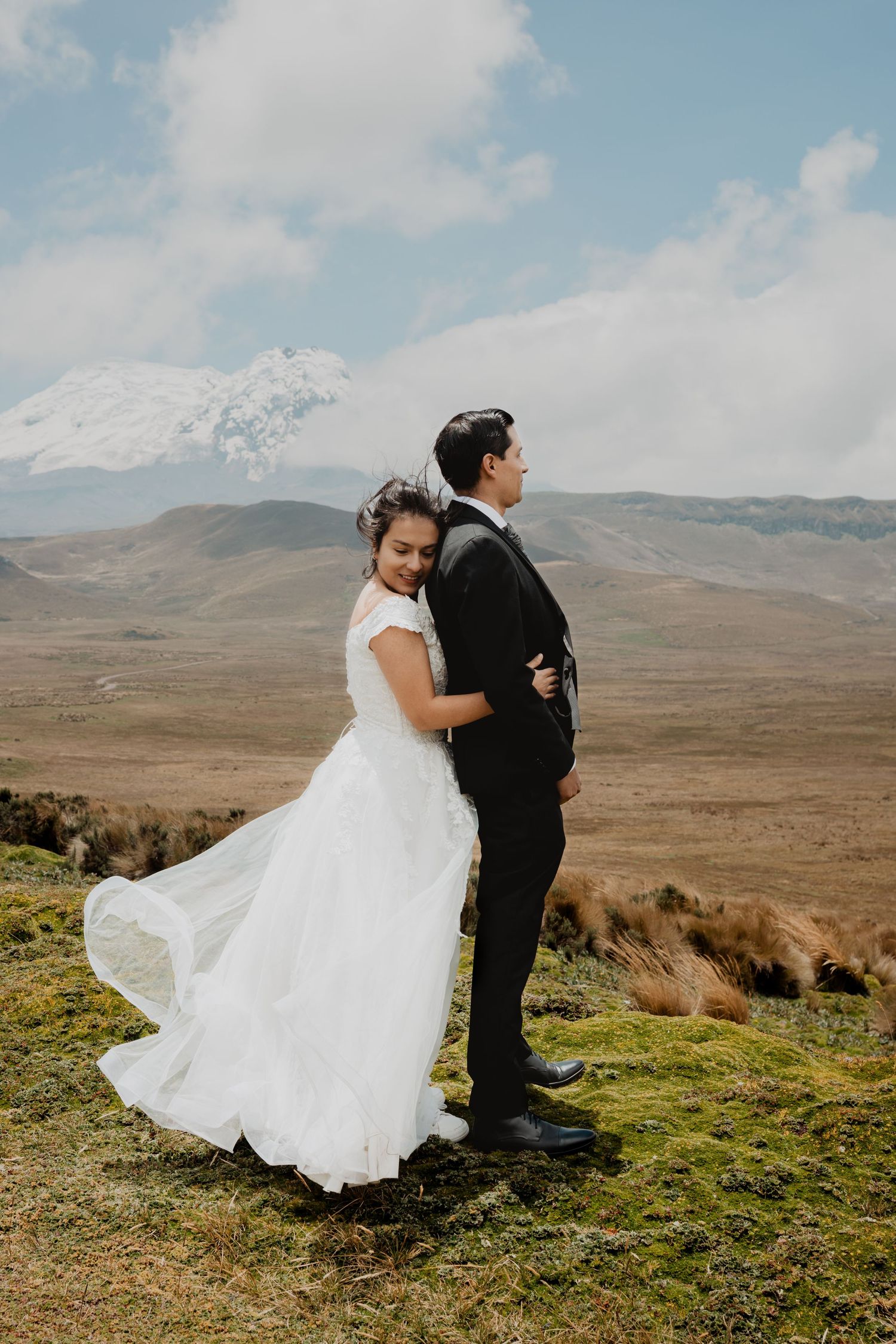 Bodas civiles, pre boda y eventos íntimos en Quito fotografiados con pasión y arte.