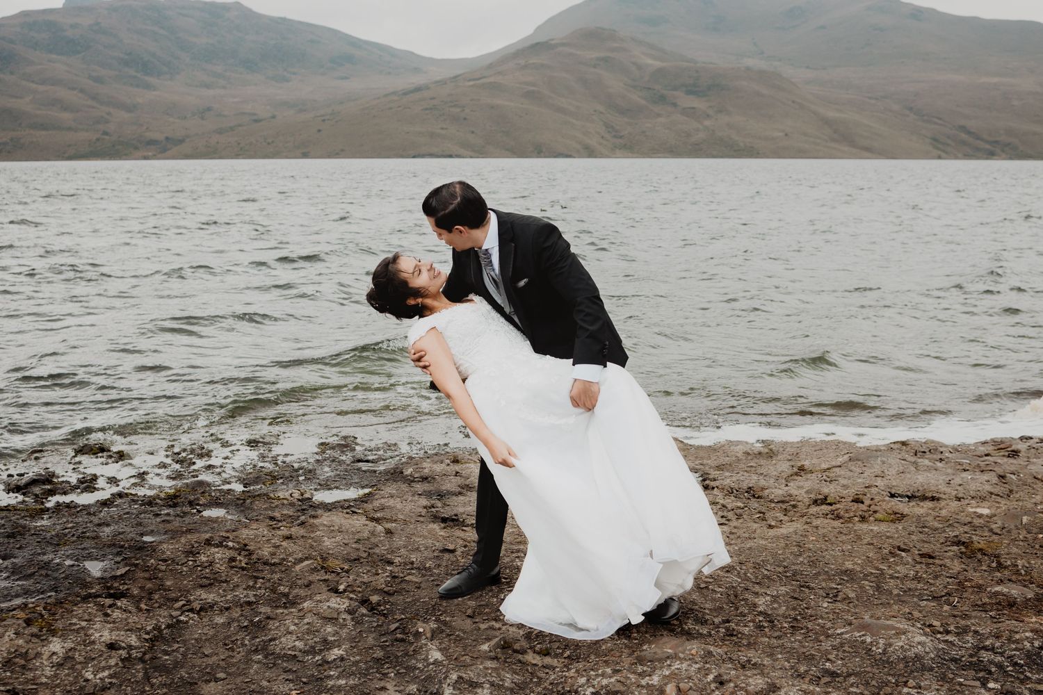 Crea tu boda soñada en Quito con planificación profesional y recuerdos fotográficos únicos.
