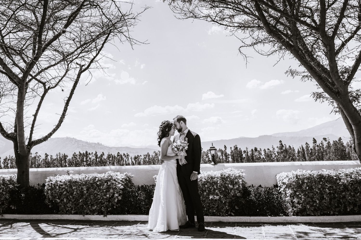 Fotógrafo de bodas en Quito y colaborador de wedding planners para crear eventos únicos.