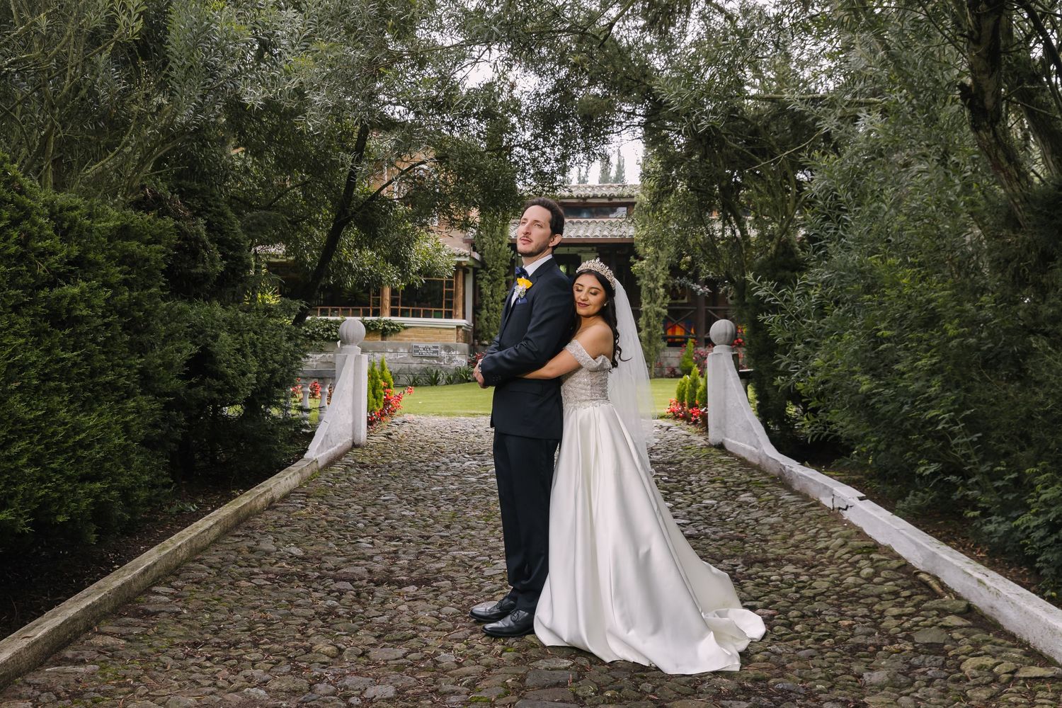 Recuerdos eternos de tu boda en Quito con un fotógrafo profesional y apasionado