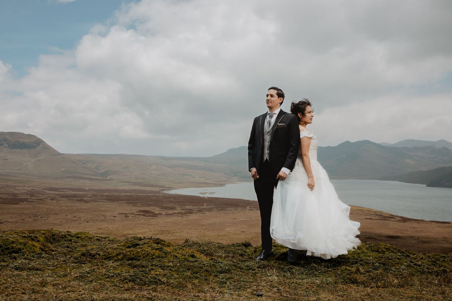 Bodas civiles, pre boda y eventos íntimos en Quito fotografiados con pasión y arte.